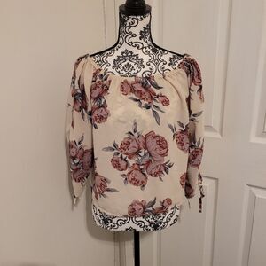 Live 4 truth floral top‎